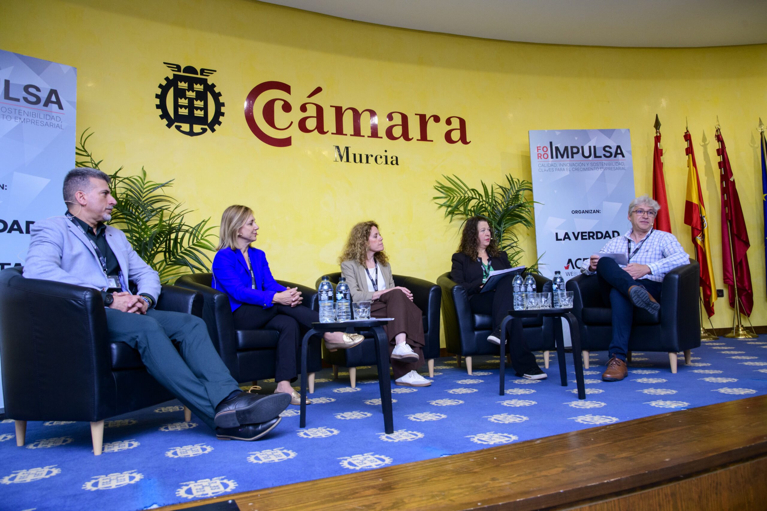Murcia, April 30, 2026 FORUM PROMOTING QUALITY, INNOVATION, AND SUSTAINABILITY: KEY FACTORS FOR BUSINESS GROWTH Thursday, April 30, 10:30 a.m. MURCIA CHAMBER OF COMMERCE Pl. de San Bartolomé, 3, 30004 Murcia 10:30 a.m. Reception and welcome coffee. 11:00 a.m. Welcome by Matías Romero Olmedo, CEO of ACERTA. 11:15 a.m. Roundtable: Food quality and safety as a driver of competitiveness. Daniel González, CEO of CONFICERT. Marisa Ruiz López, Quality Director at Grupo El Ciruelo. Marta Aguilar Fernández, Quality Assurance Manager at AMC. Ana Gómez Cuenca, Quality Director at Nueva Cocina Mediterránea. Moderator: Ignacio Álvarez, Director of the FOOD Division at ACERTA. 12:00. Roundtable: Public funding, incentives, and opportunities to promote innovative projects in Murcia. José Manuel Belda Cuadrado, Managing Partner for the Southeast Region at Evalue Tinexta Innovation Hub. Almudena Martínez Herrera. Head of Public Funding at Cella Medical Solutions. Joaquín Gómez. Director of the Institute for Economic Development of the Region of Murcia. Cristina Gilabert Molina. Director of Pons IP Alicante. Moderator: Mónica Aguilar. Director of International Relations and Communication at ACERTA. 12:45. Conclusion and acknowledgments. 13:00. Institutional Closing Remarks: María Isabel López Aragón, Regional Minister of Business, Employment, and Social Economy of the CARM. 1:15 PM. Cocktail Reception – Networking. Hosted by: Ginés Soriano Forte. Journalist. Photo: José Luis Ros Caval