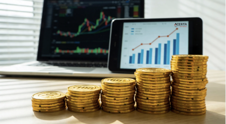 Pilas de monedas apiladas frente a gráficos de crecimiento financiero que representan el impacto de las ayudas y subvenciones públicas del CDTI en proyectos de I+D+i.